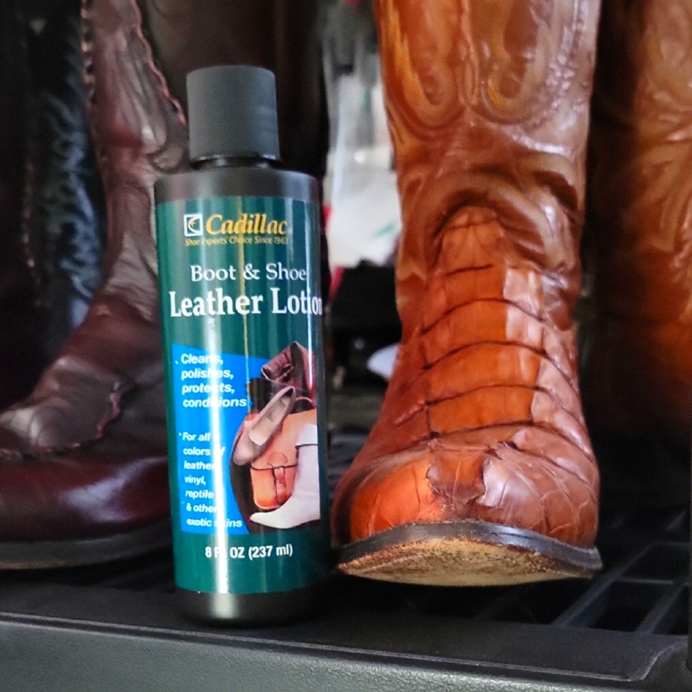 Cadilac Leather Conditioner Care Kit
